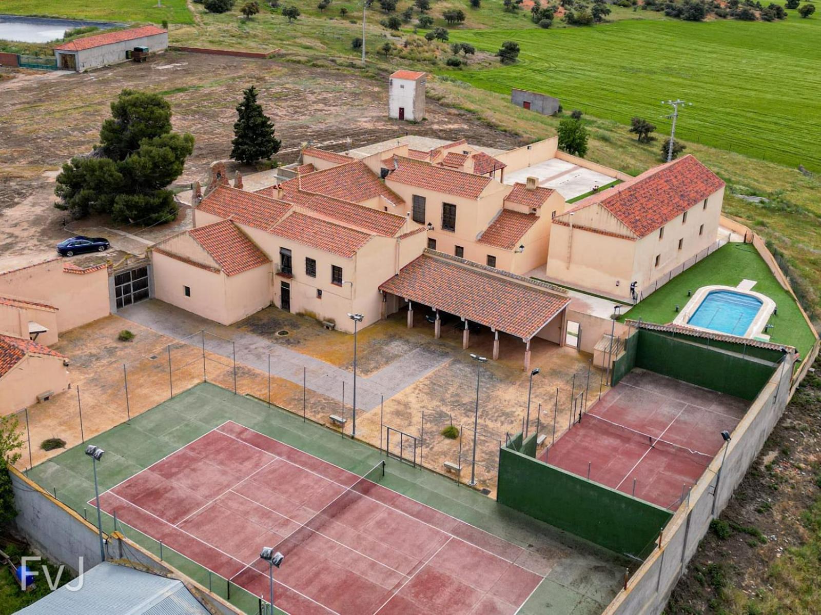 De La Mata *